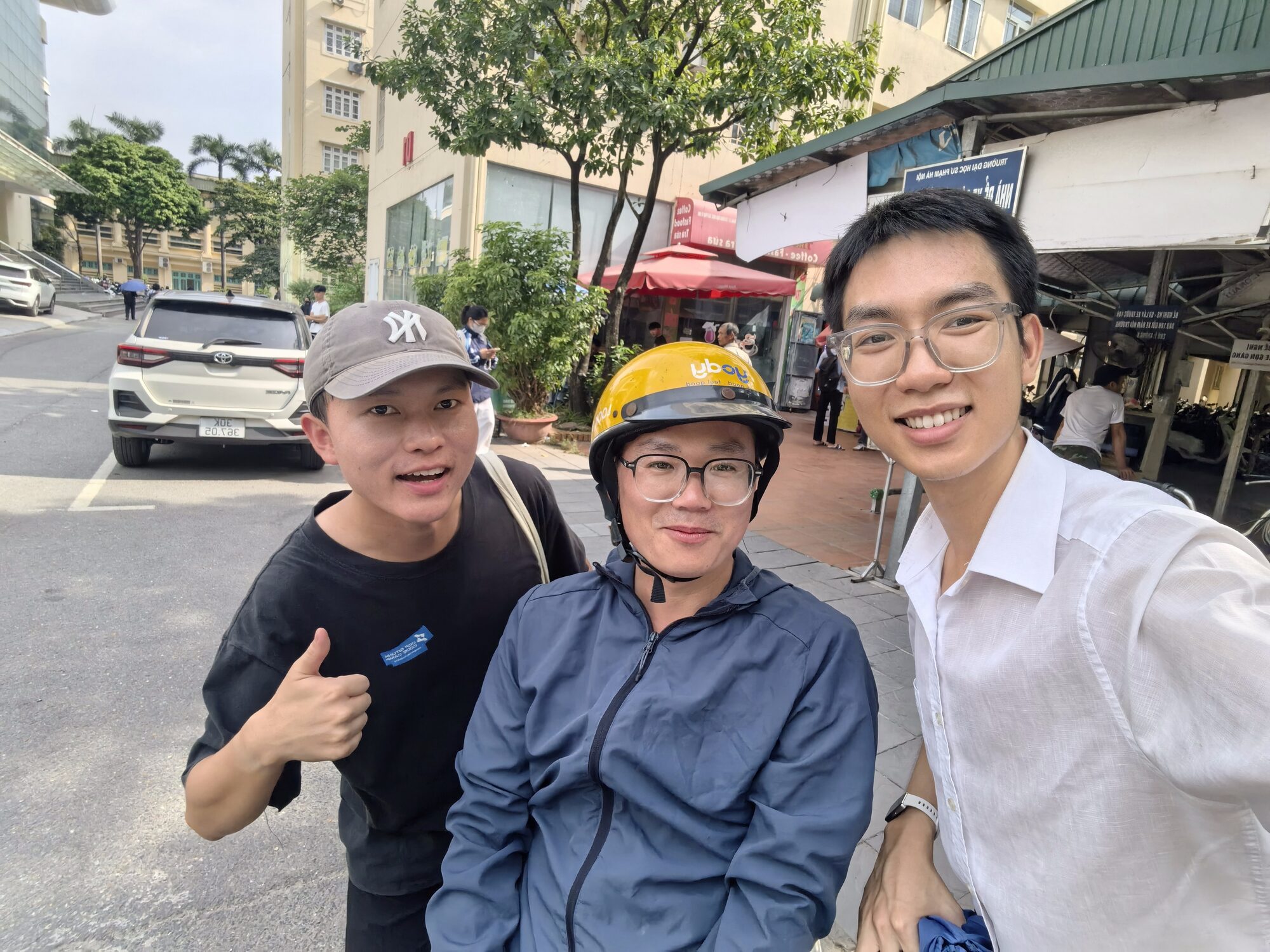 河内街头的摩托车流